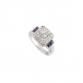 18k White Gold Diamond & Sapphire Dress Ring
